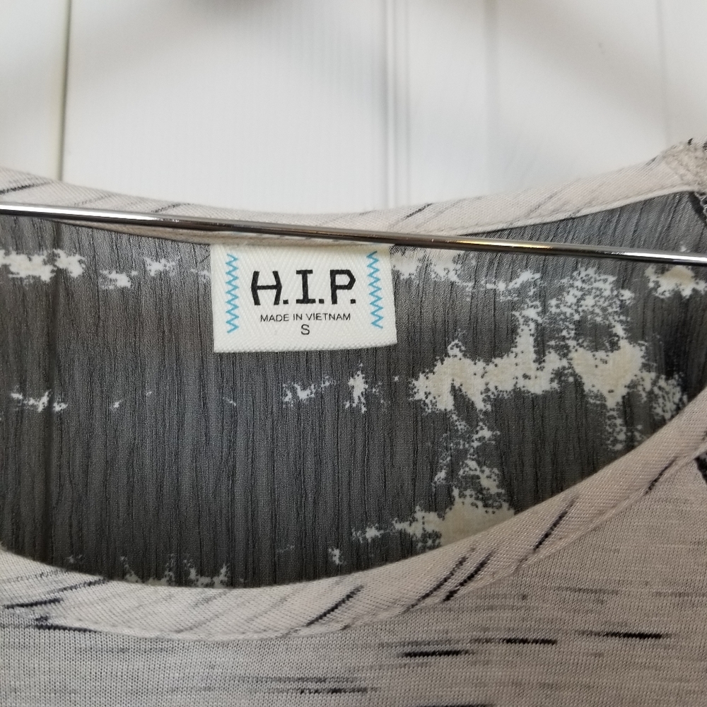 H.I.P Tunic - Picture 4 of 5